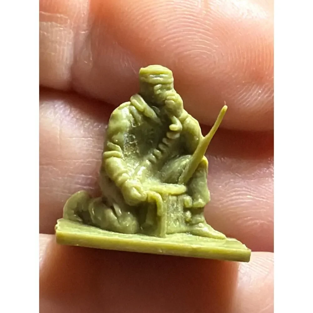 Vintage Airfix British Infantry Support Group Radio Operator Toy Figure Green
